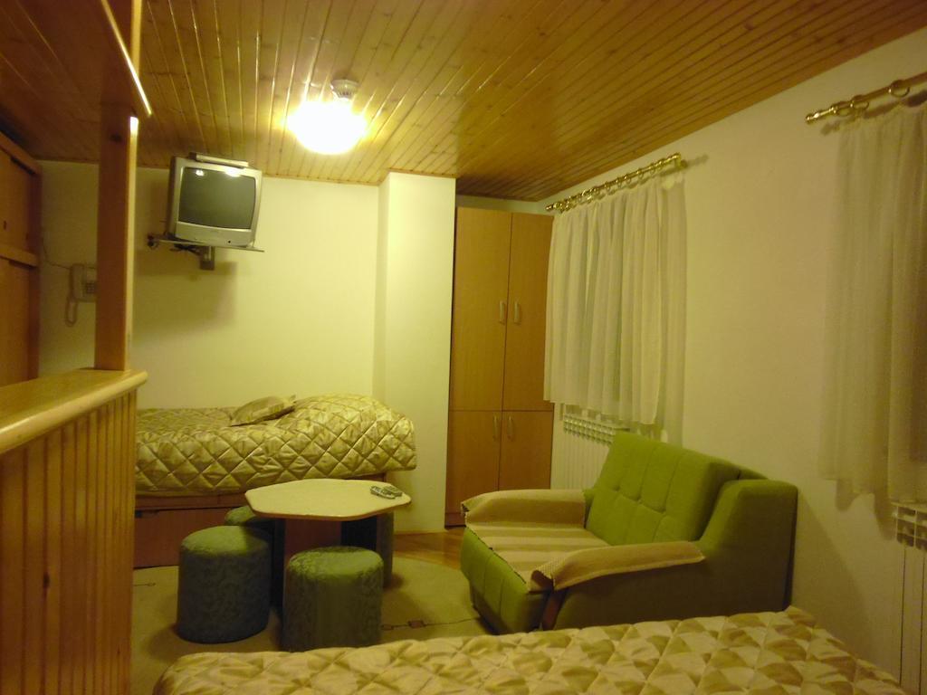 Guesthouse Mali Raj Jahorina Exterior photo