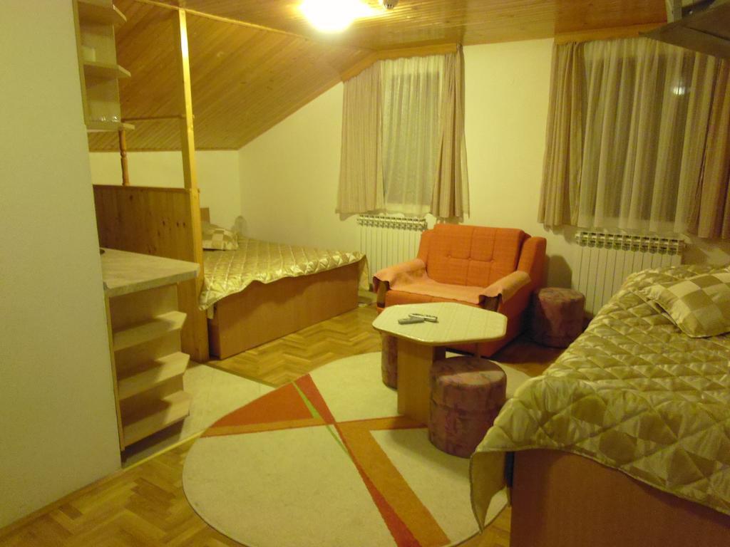 Guesthouse Mali Raj Jahorina Exterior photo